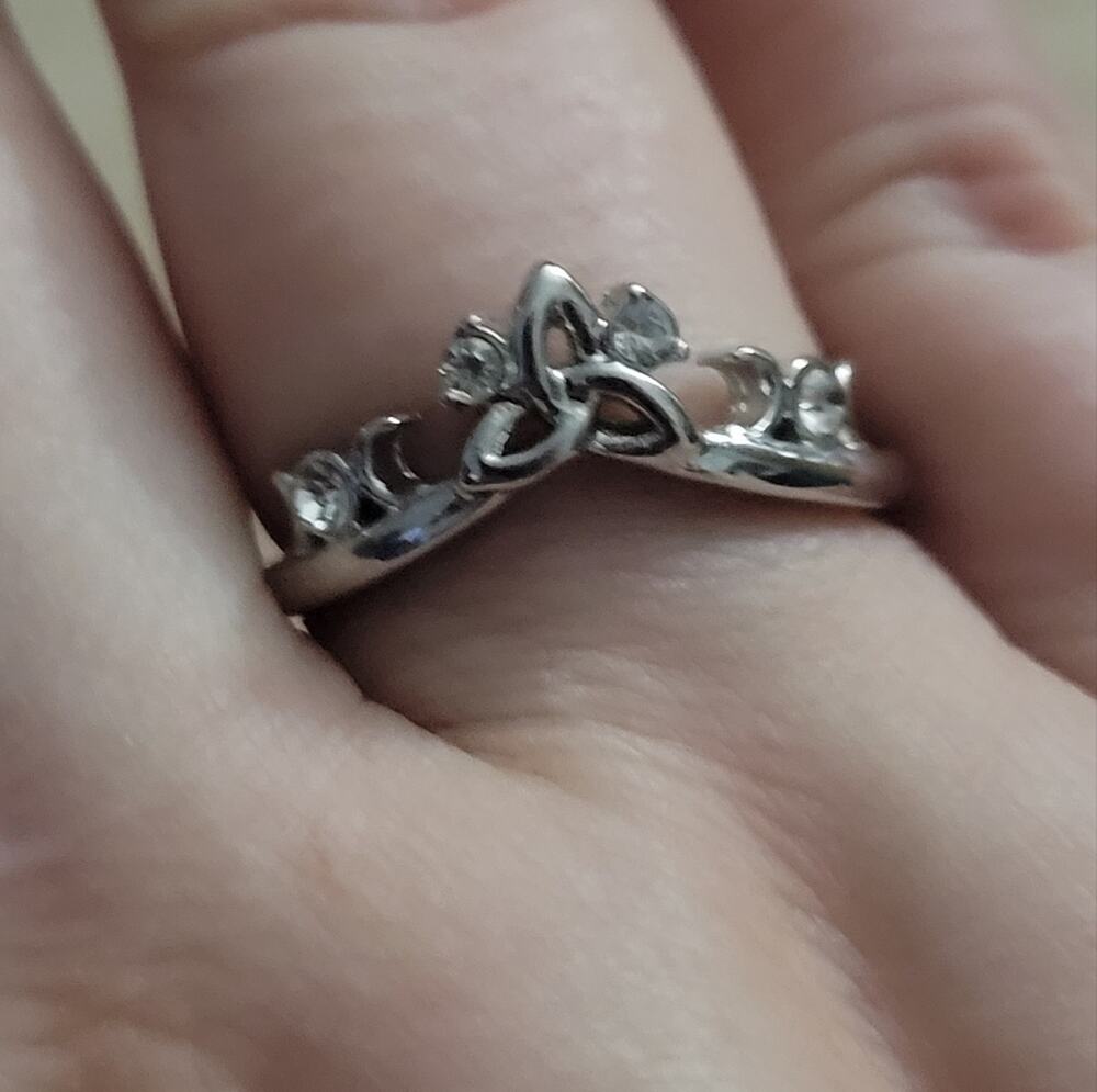 Size 7 Celtic knot & crescent moon ring